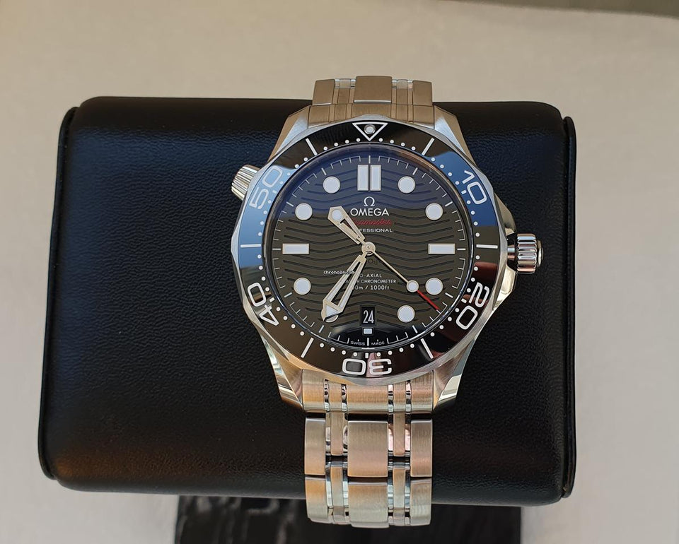 Omega Seamaster Diver 300 Mfull set | from 2026