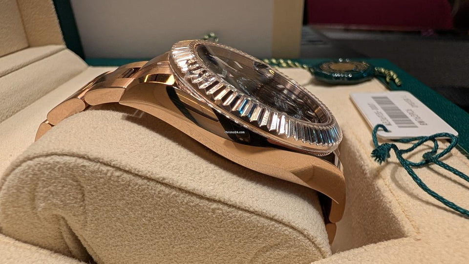 Rolex | Sky-Dweller | 336935 | 42 mm | Rose gold | Blue | Manual winding