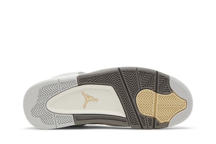 Air Jordan 4 SE Craft Photon Dust