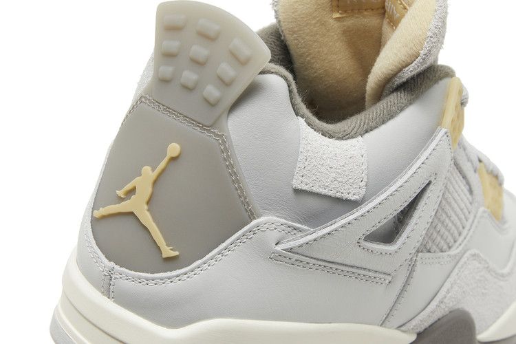 Air Jordan 4 SE Craft Photon Dust