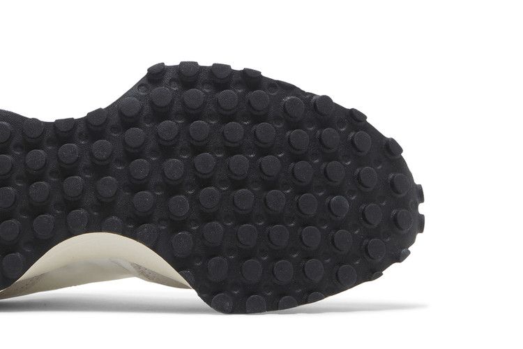 New Balance Wmns 327 'Sea Salt Black'