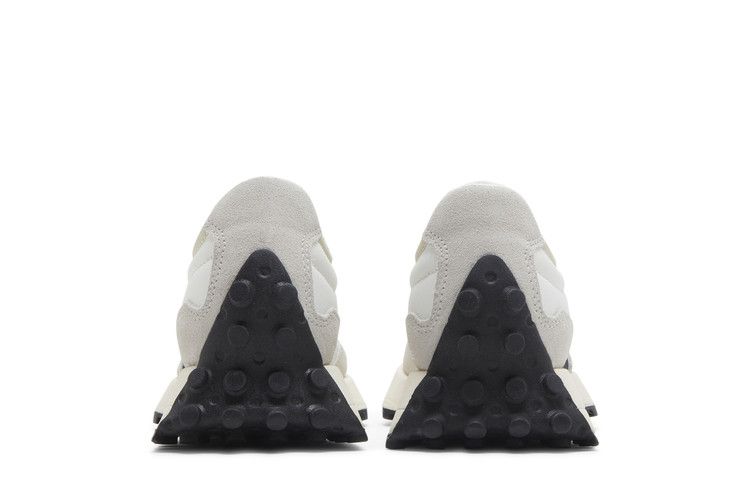 New Balance Wmns 327 'Sea Salt Black'