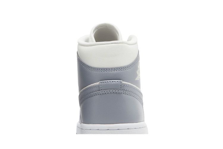 Wmns Air Jordan 1 Mid Stealth