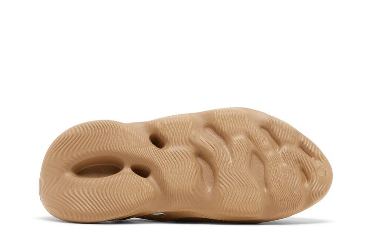 Yeezy Foam Runner Clay Taupe