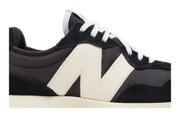 New Balance Wmns 327 'Black White Gum'
