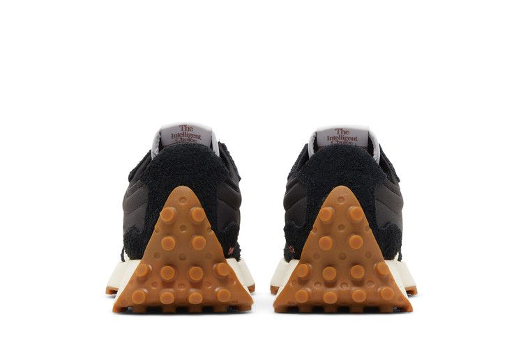 New Balance Wmns 327 'Black White Gum'