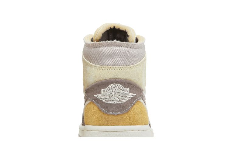 Air Jordan 1 Mid SE Craft Inside Out Taupe Haze