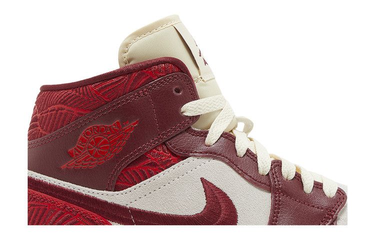 Air Jordan 1 Mid SE Lift Up