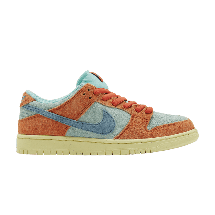 Nike SB Dunk Low Orange And Emerald Rise
