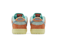 Nike SB Dunk Low Orange And Emerald Rise