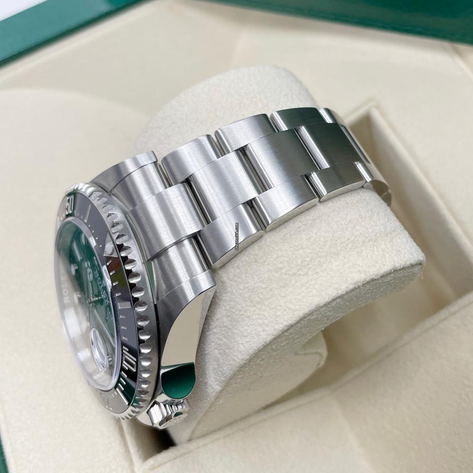 Rolex | Sea-Dweller | 126600 | Steel | 44 mm | Steel | Black | Automatic
