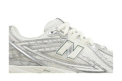 1906R Silver Metallic Cream