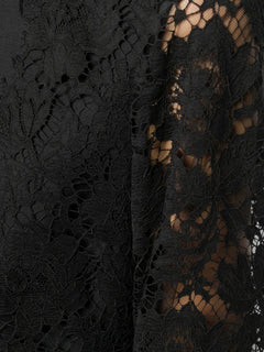 lace-detail dress