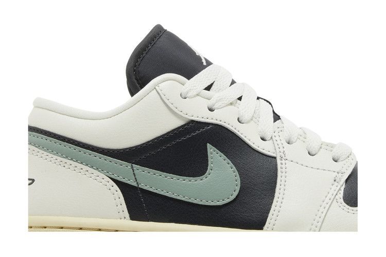 Jordan 1 Low Anthracite Jade Smoke