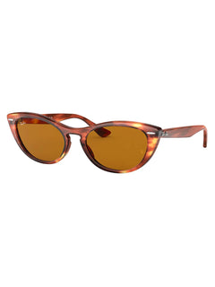 cat-eye shaped sunglasses