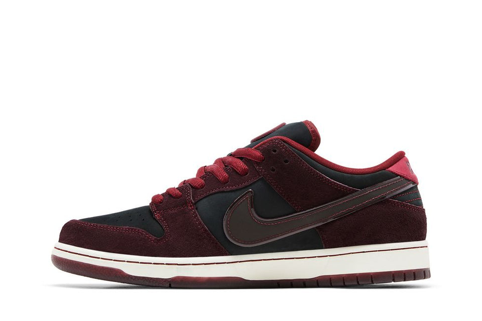 RIOT Skateshop x Dunk Low Pro SB QS Mahogany Dark Beetroot