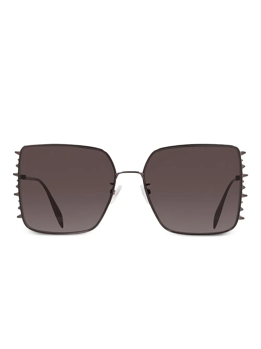 oversize-frame tinted sunglasses