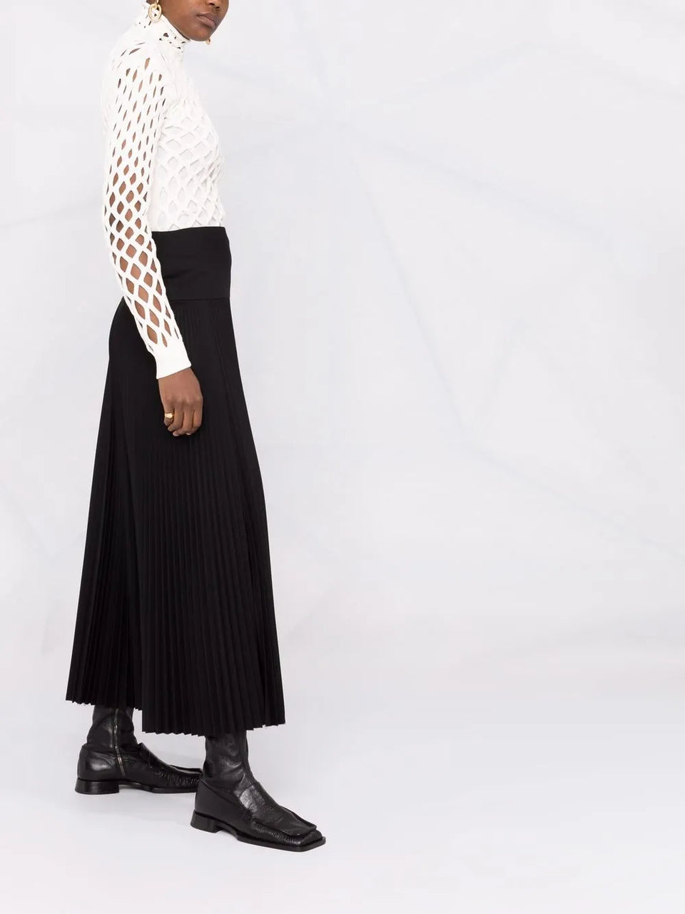 cut-out knitted jumper