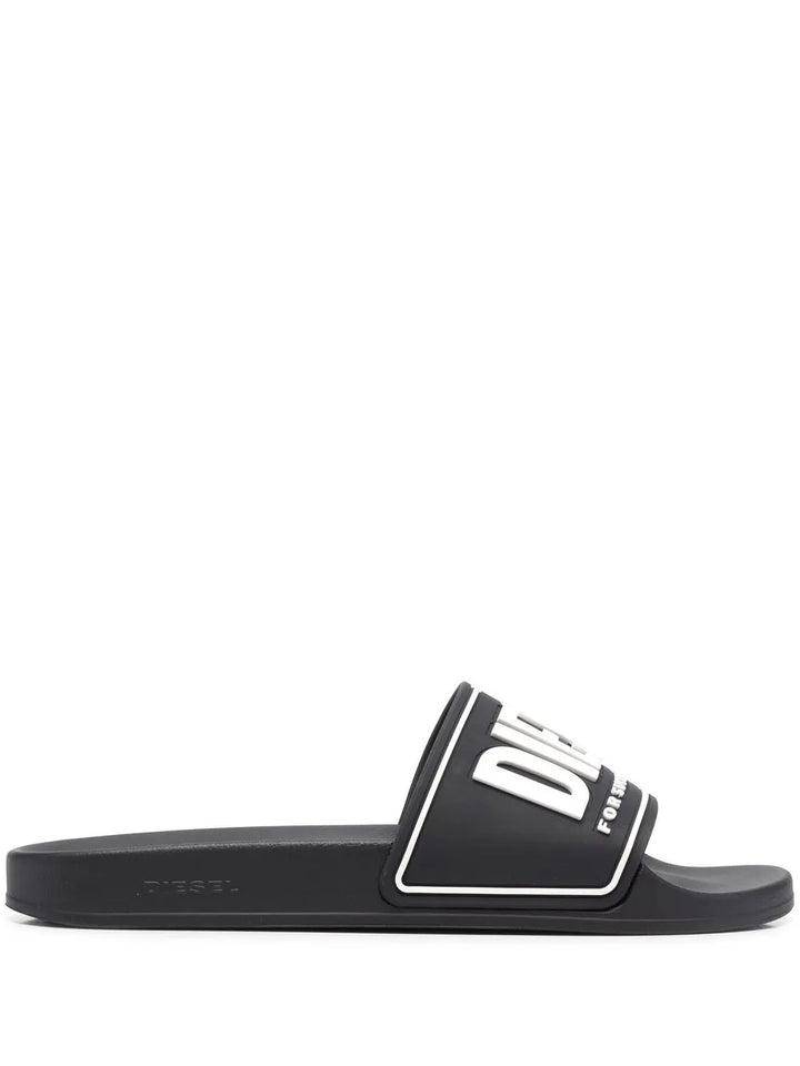Sa-Mayemi CC logo-embossed slides
