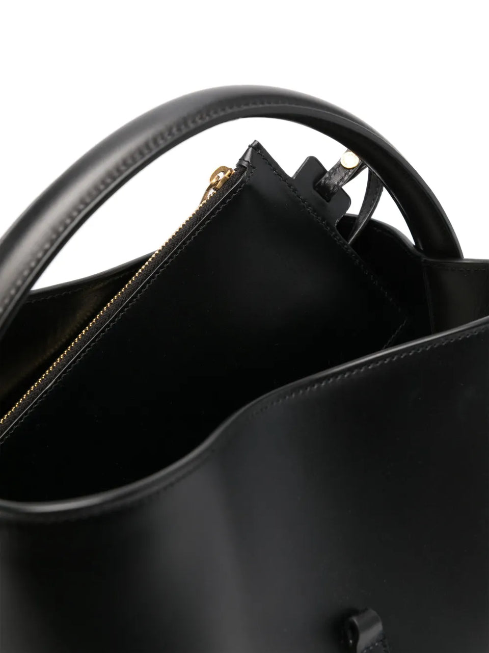 Le 37 leather bucket bag