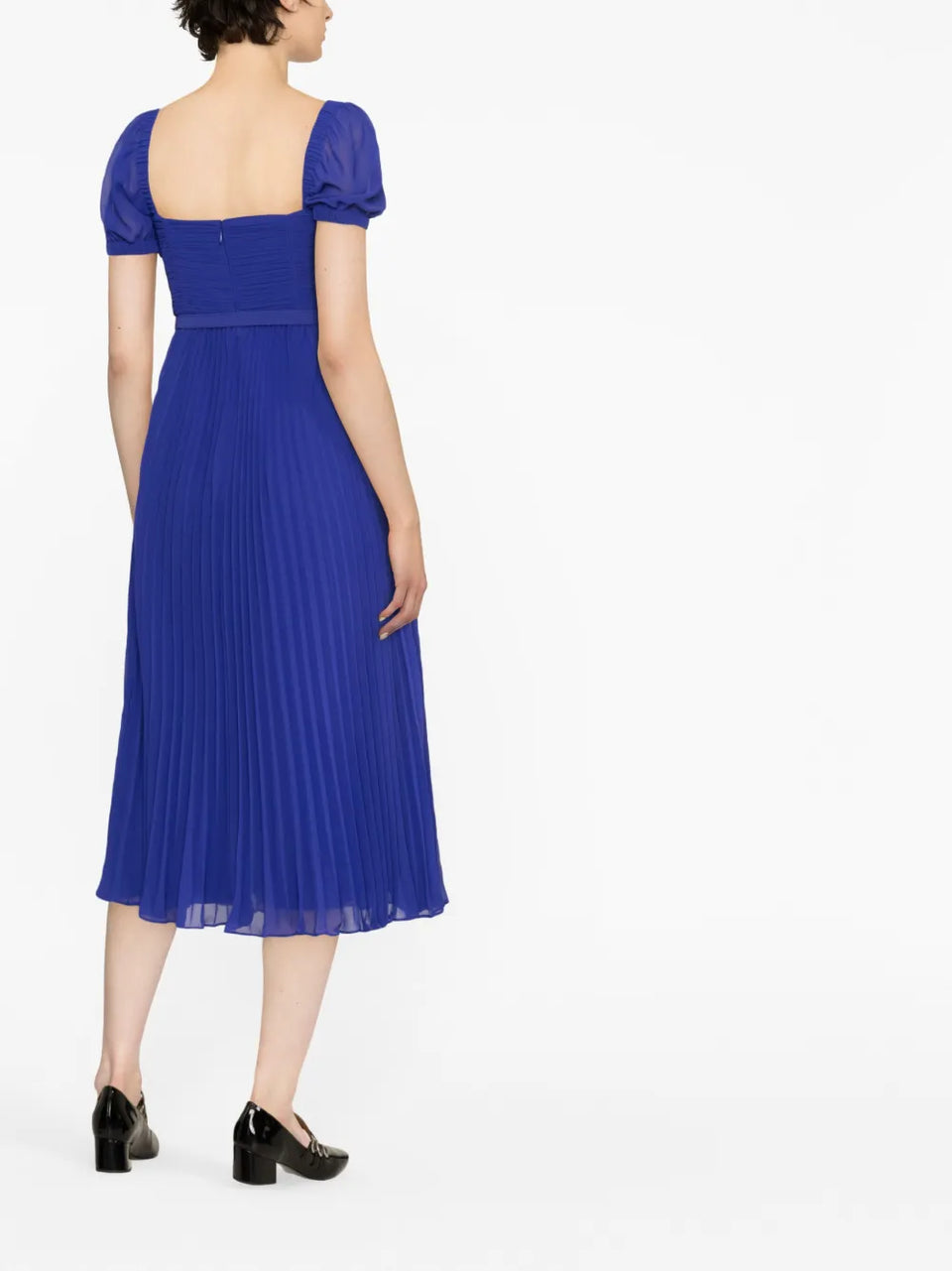 sweetheart-neck dress