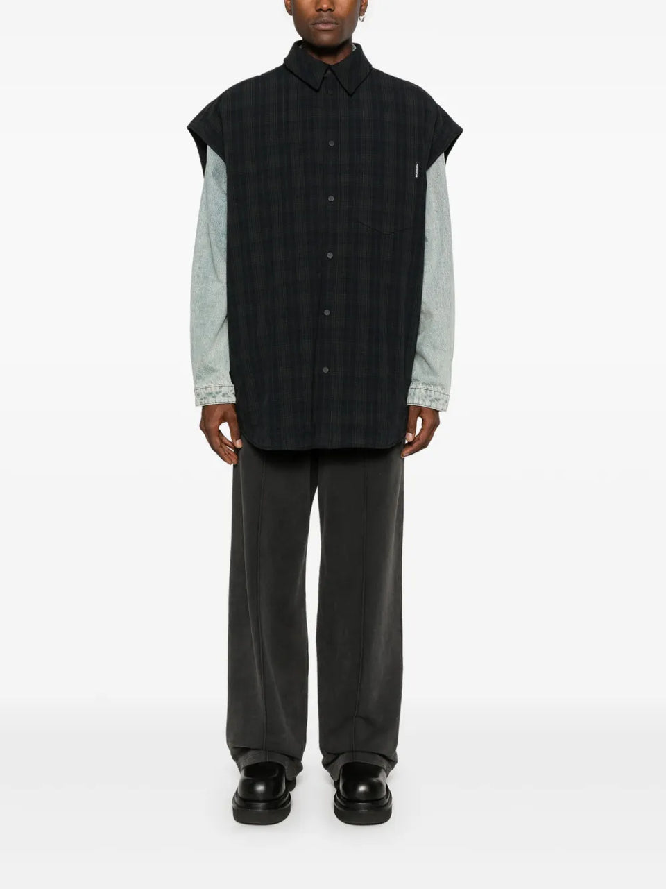 Shirt with removable sleeves