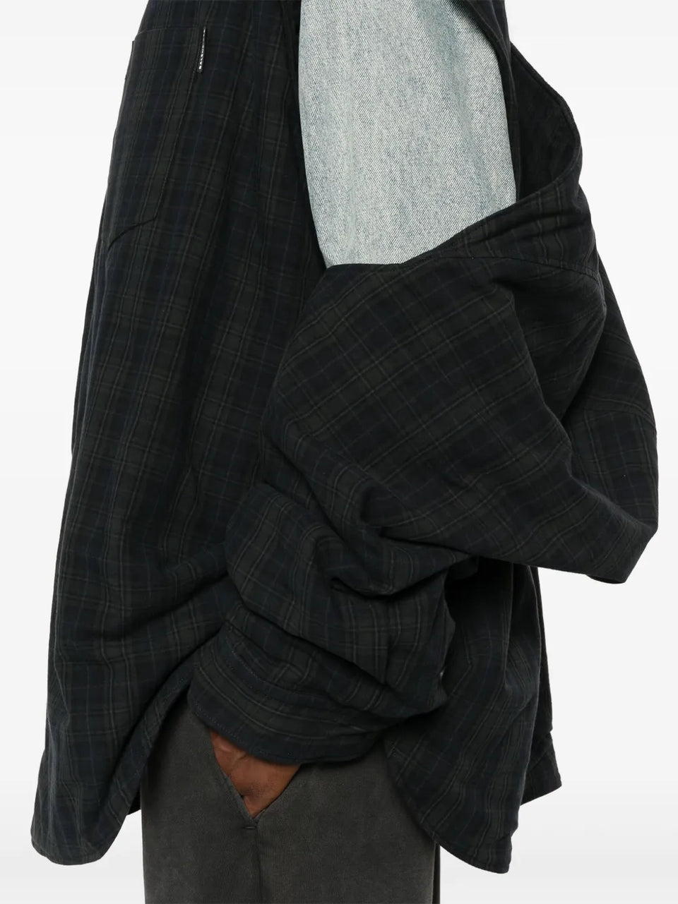 Shirt with removable sleeves