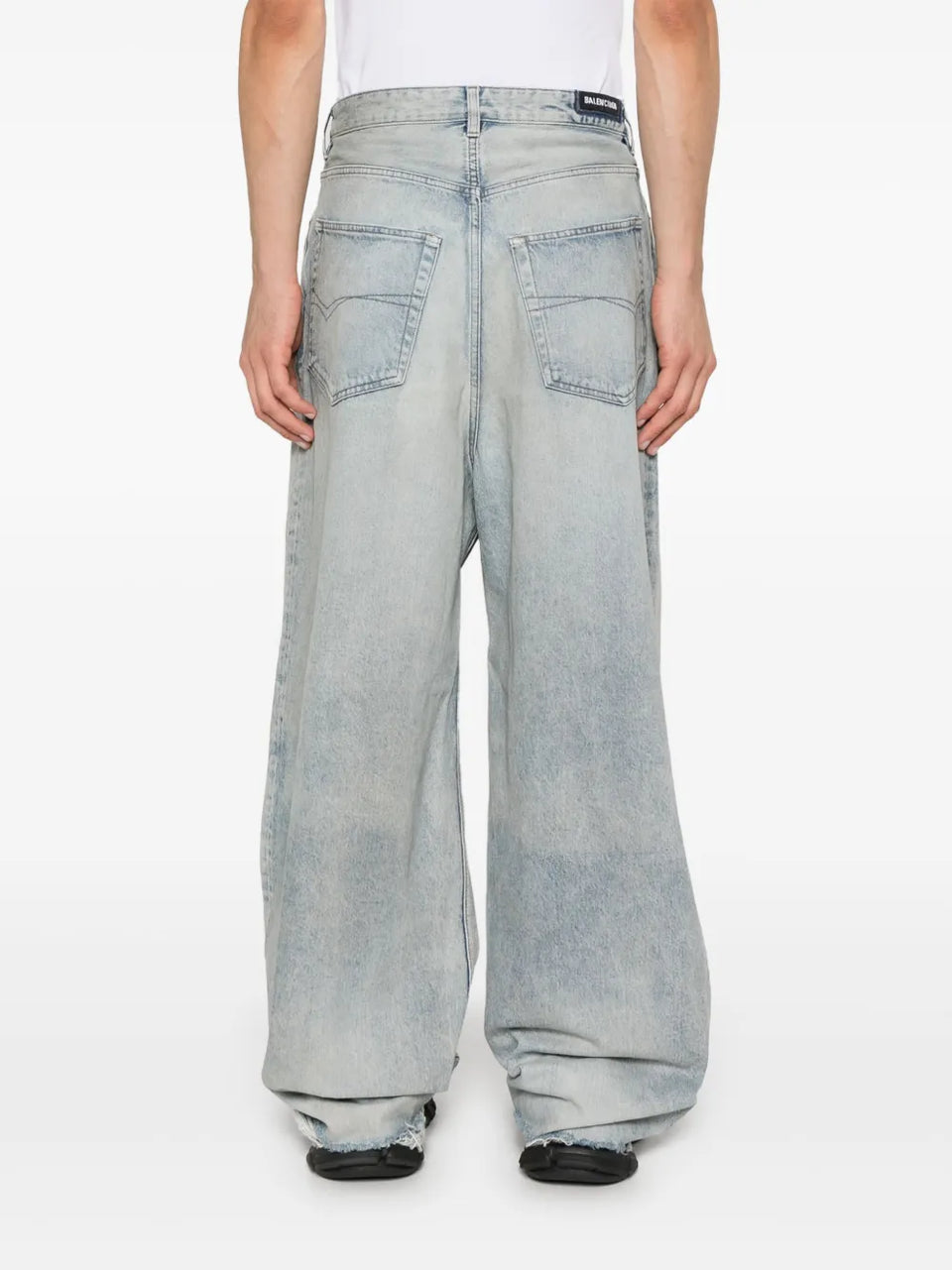 Baggy wide-leg jeans