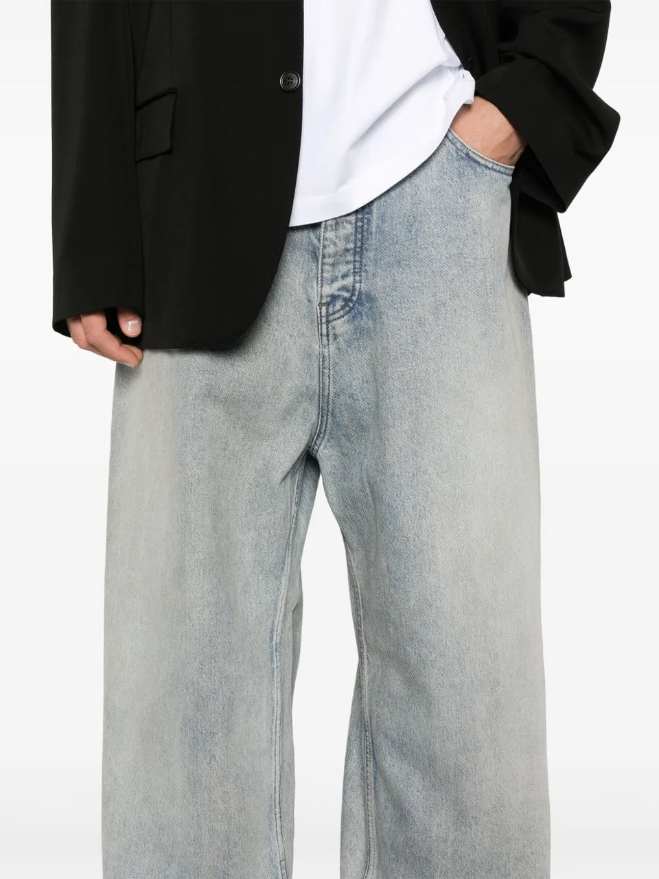 Baggy wide-leg jeans