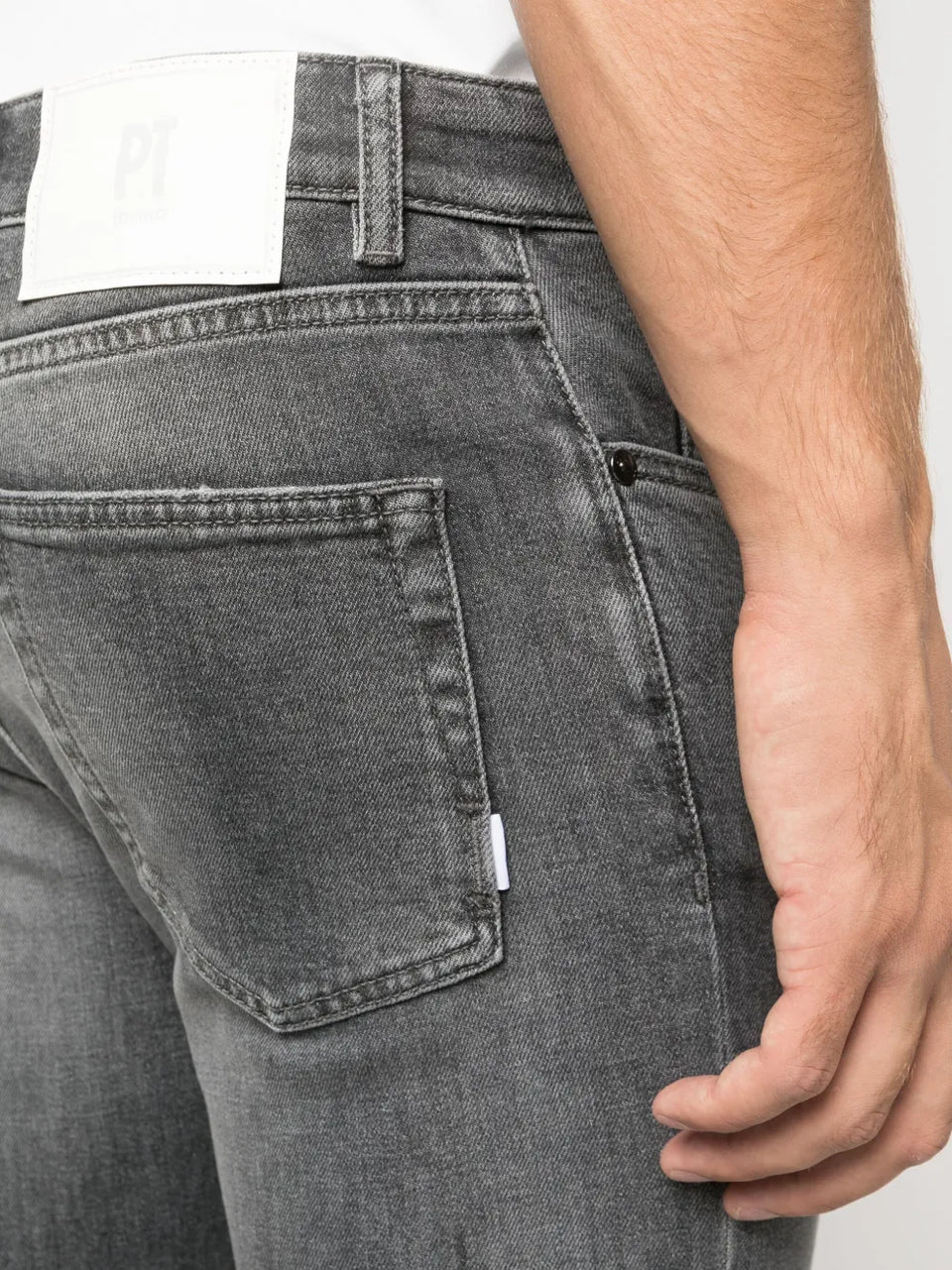 mid-rise slim-cut jeans