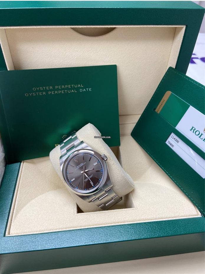 Rolex | Oyster Perpetual | 114300 | Steel | 39 mm | Steel | Silver | Automatic