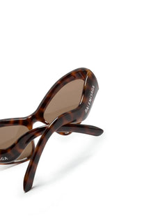 Hamptons cat-eye sunglasses