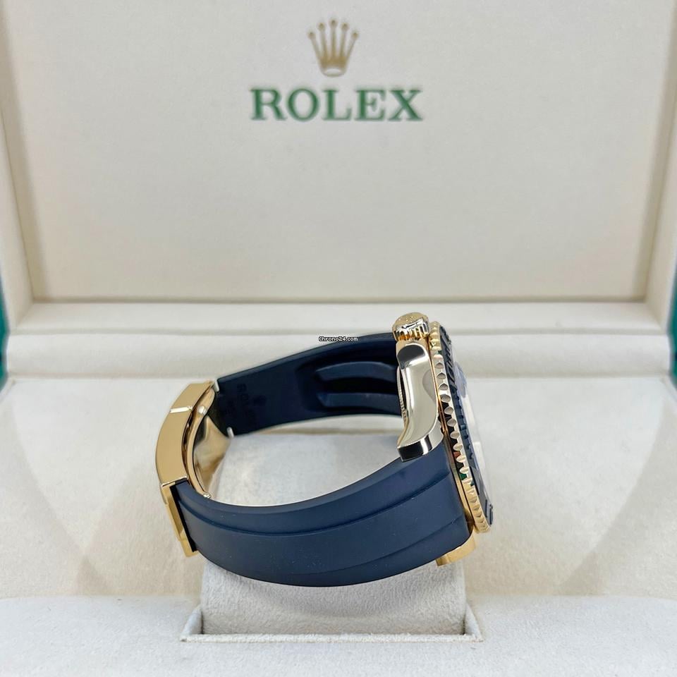 Rolex | Yacht-Master | 226658-0001 | Yellow gold | 42 mm | Rubber | Black | Automatic