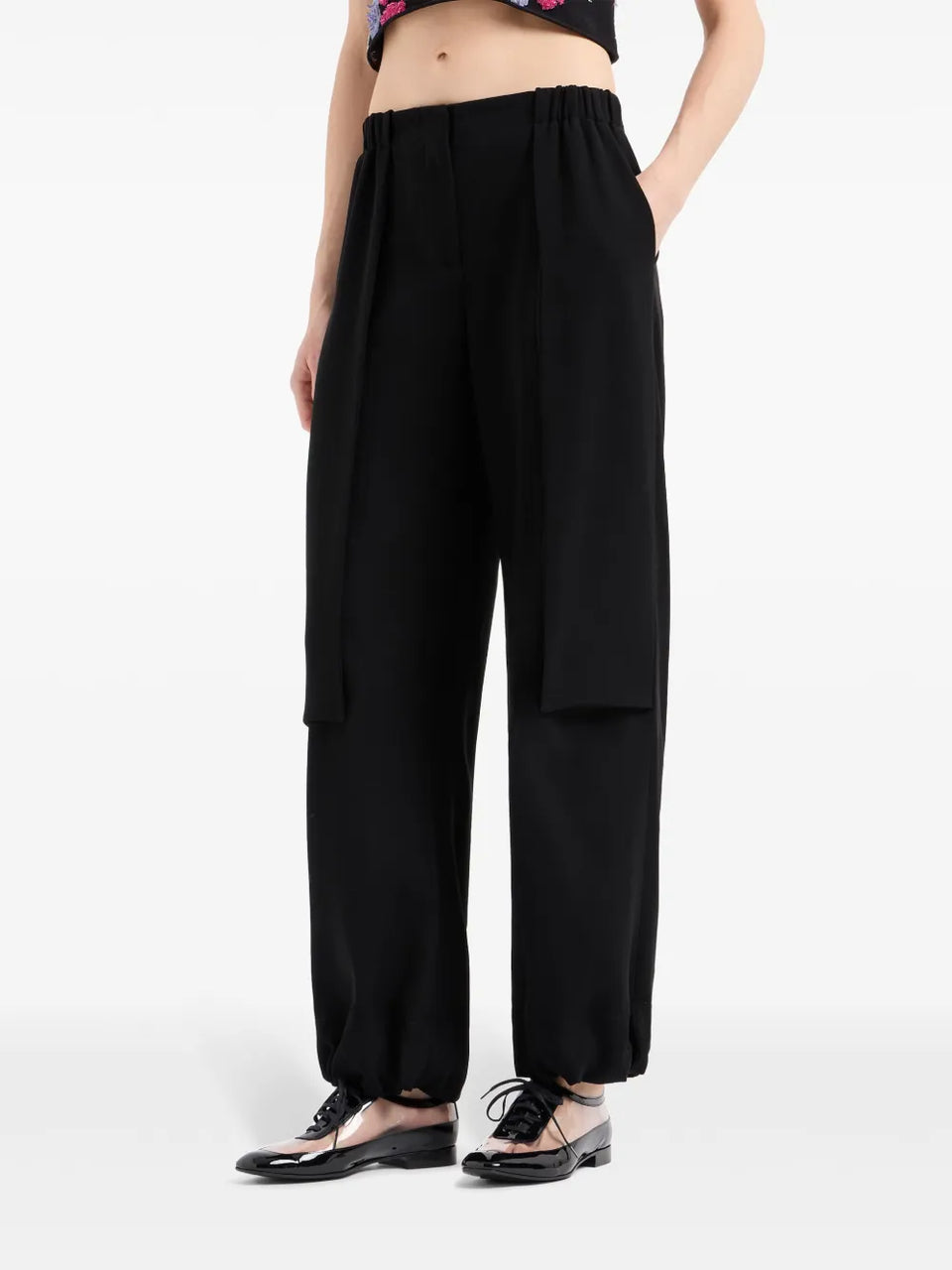 elasticated-waistband straight-leg trousers