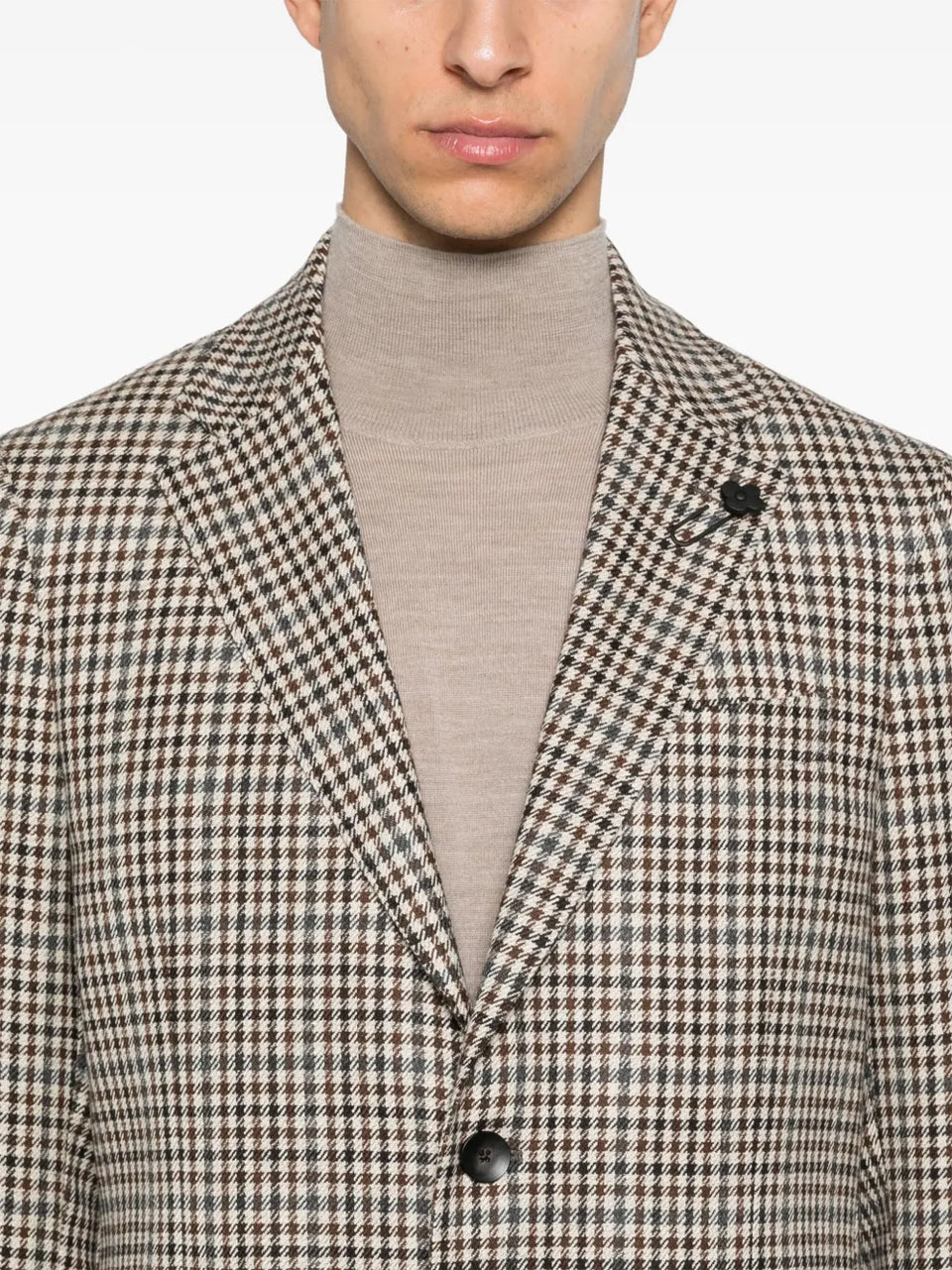 brooch-detail blazer