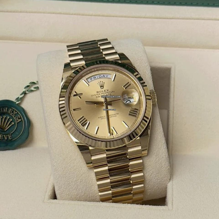 Rolex | Day-Date | 228238 | Yellow gold | 40 mm | Yellow gold | Champagne | Automatic