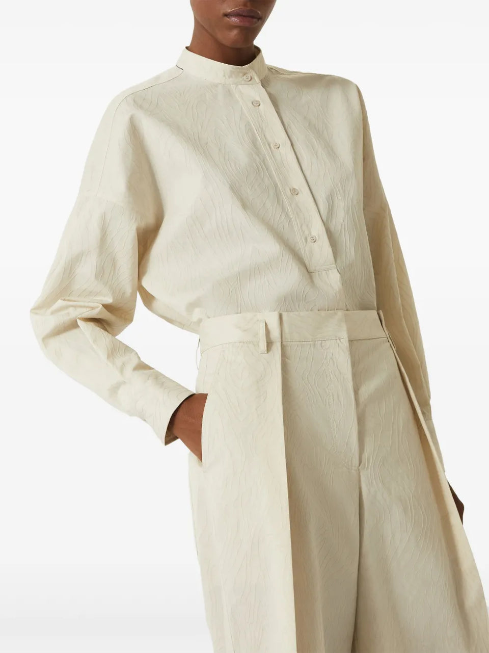 wide-leg cropped trousers