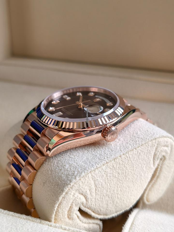 Rolex | Day-Date | 128235-0038 | Rose gold | 36 x 43 mm | Rose gold | Brown | Automatic