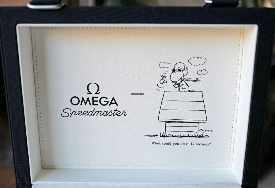 Omega Speedmaster Professional Moonwatch Silver Snoopy Award Co-Axial Chronograph 42mm
