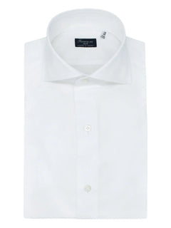cutaway-collar shirt