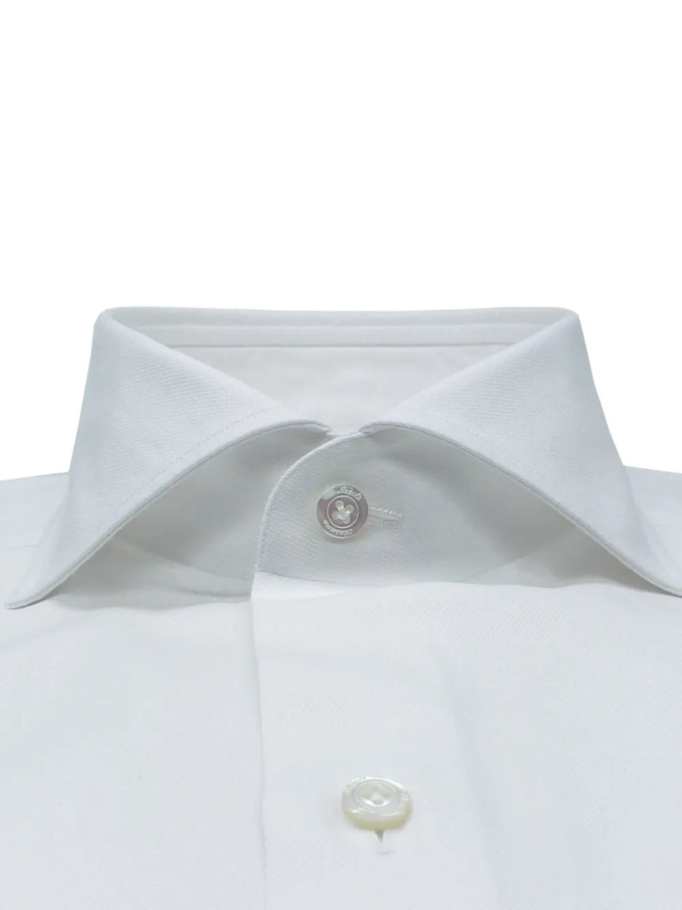 cutaway-collar shirt