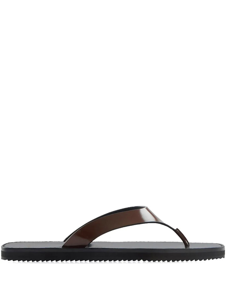 flat sandals