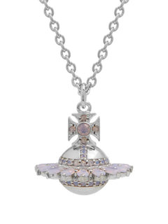 Willa pendant necklace