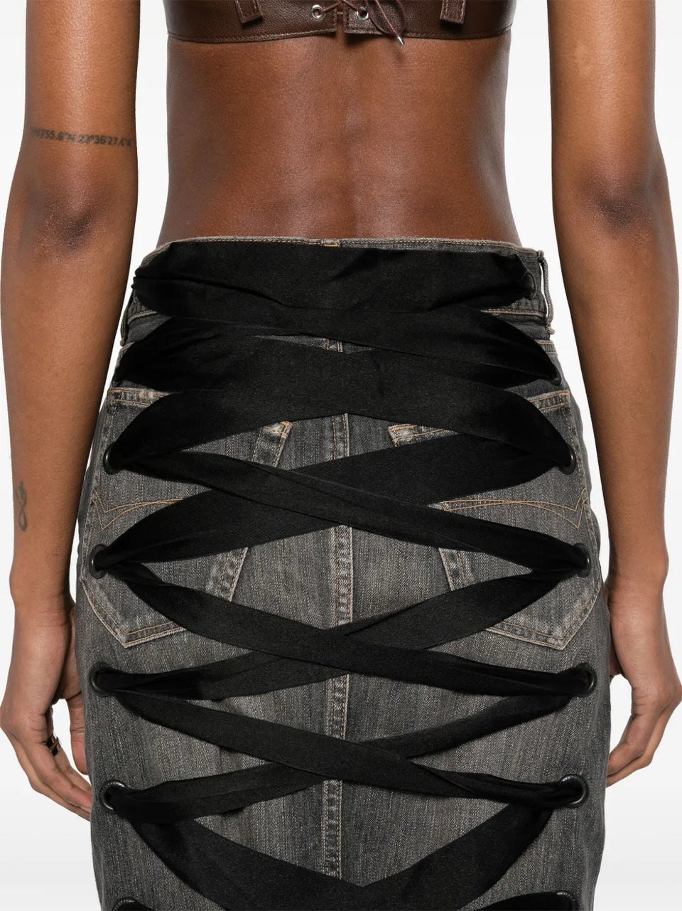lace-up skirt