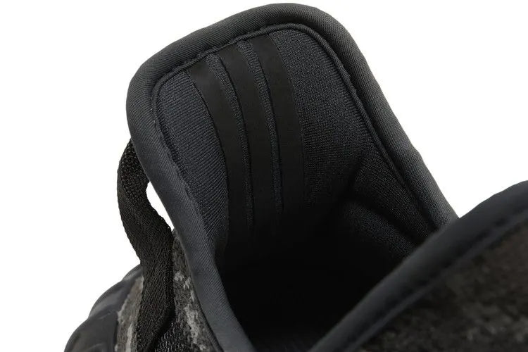 Yeezy Boost 350 V2 Dark Salt