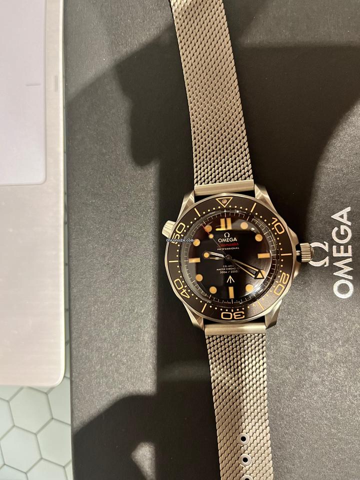 Omega Seamaster Diver 300 MED. 007 TITANIO