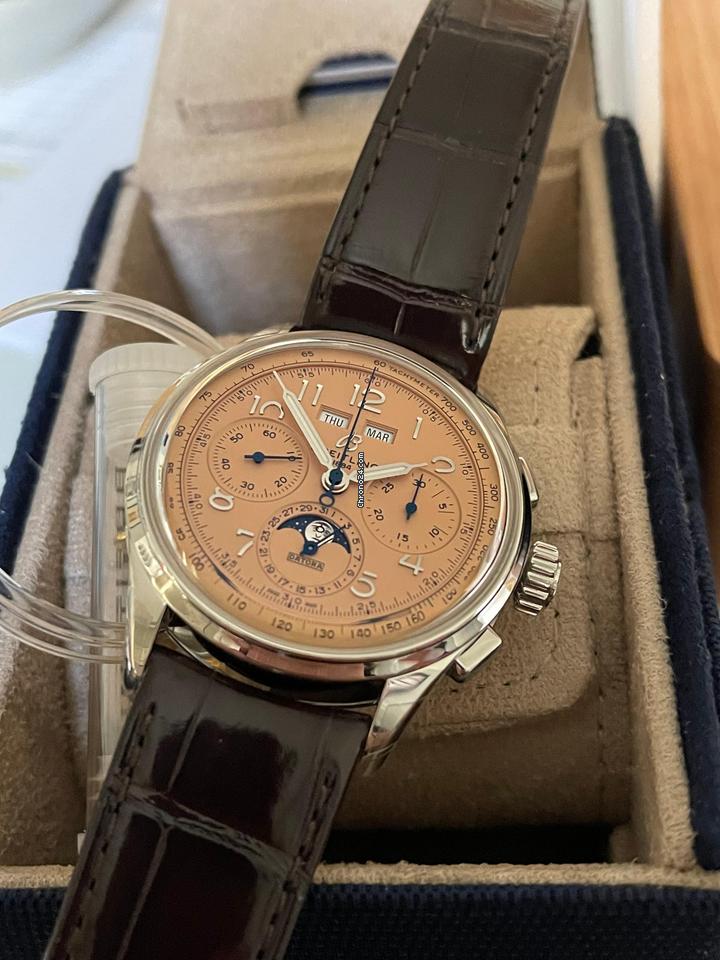 Breitling Premier B25 Datora Chronograph