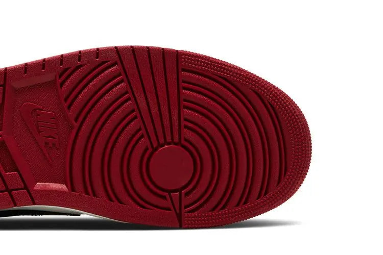 Air Jordan 1 Retro Low OG Chicago 2025
