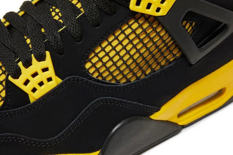 Air Jordan 4 Thunder