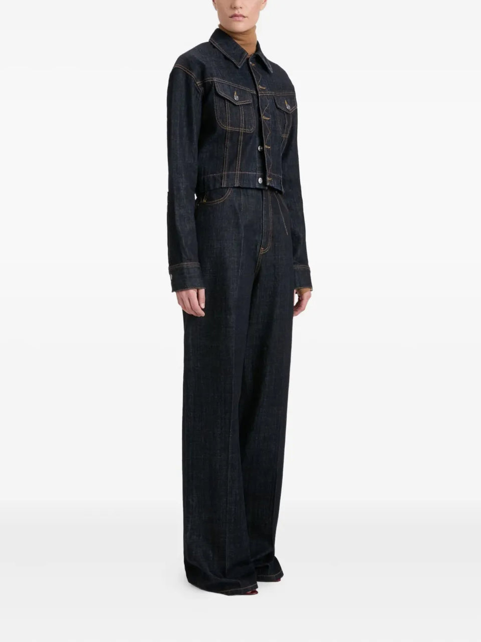 button-fastening denim jacket